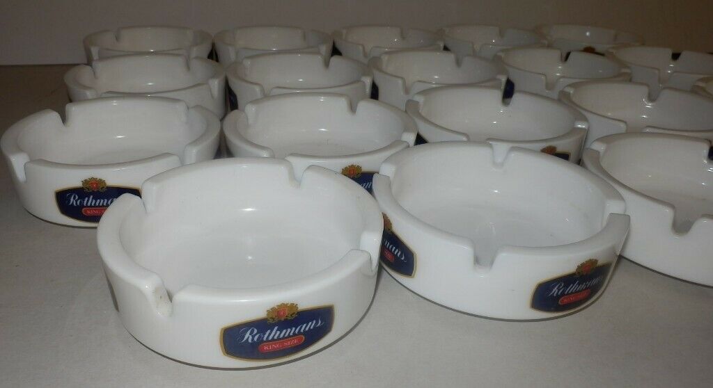 Set of 15 vintage 1950 / 1960s Rothmans porcelain ashtrays