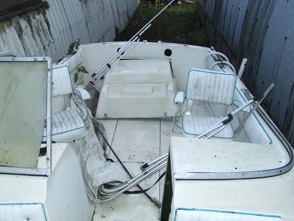 FISHING SPEED BOAT