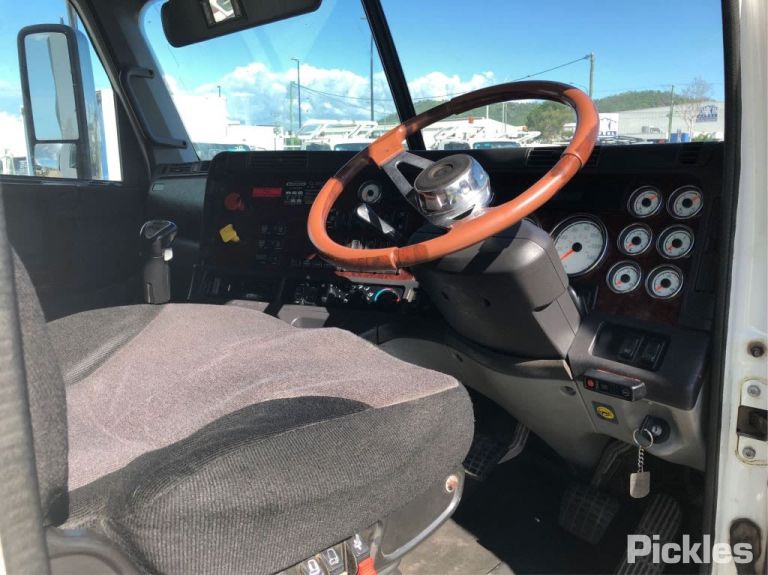 2013 Freightliner Coronado