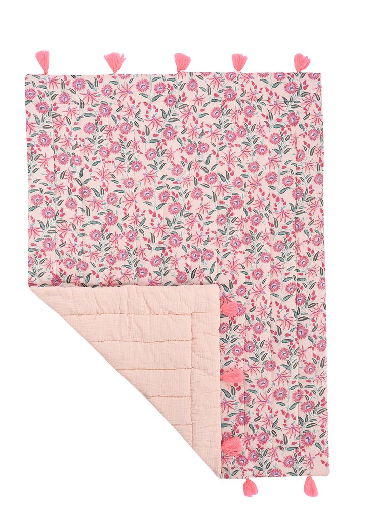FLORAL QUILTED BLANKET - BLUSH